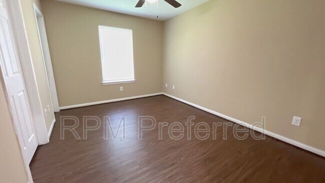 Building Photo - 8114 Record St