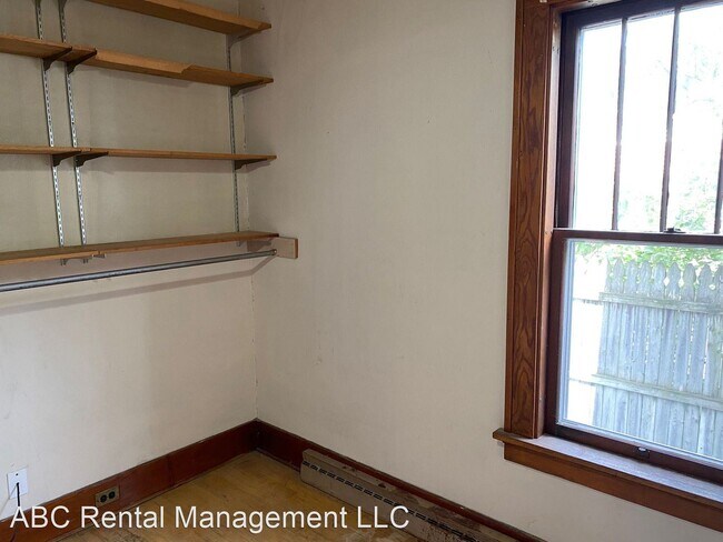 Building Photo - 5 br, 2 bath House - 825 Henrietta Street