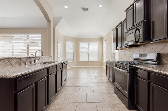 Building Photo - 1903 Cadbury Castle Dr