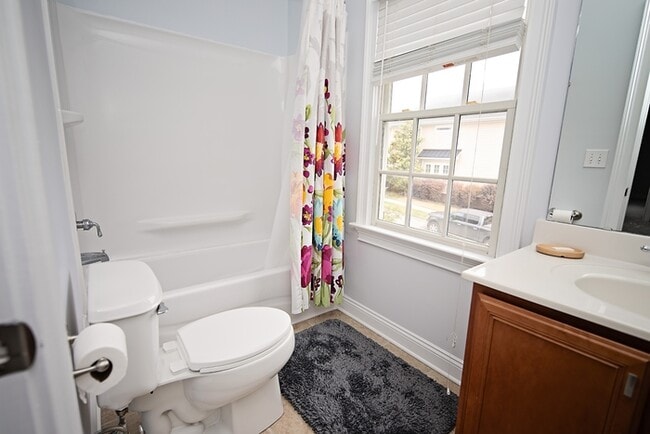 Building Photo - 856 Harborside Ln