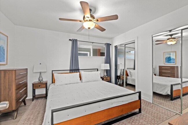 Building Photo - 4000 Gulf Terrace Dr