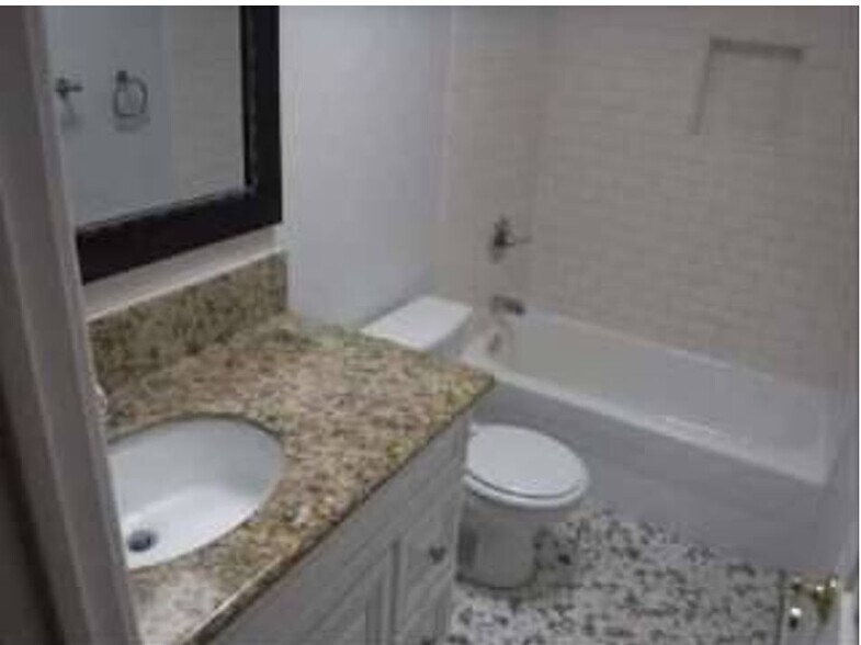 Building Photo - 1723 Benedict Way