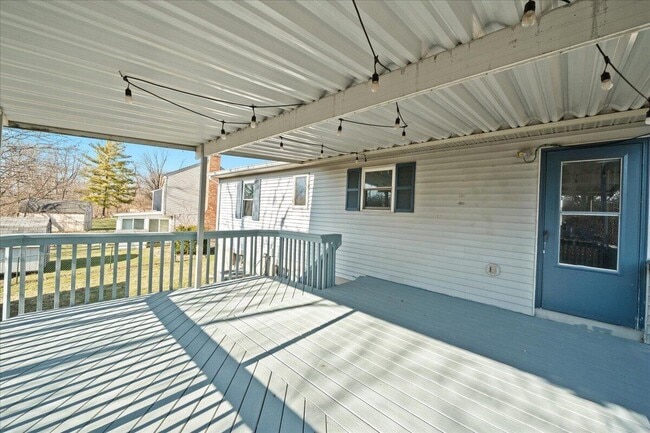 Building Photo - 2237 Wideview Dr