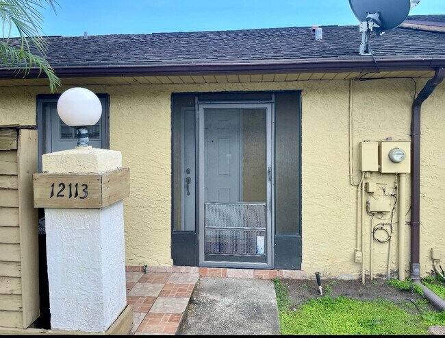 Primary Photo - 1 bedroom Creekside Villas Townhome Near O...