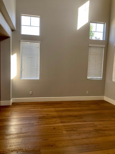 Building Photo - 35703 Date Palm St