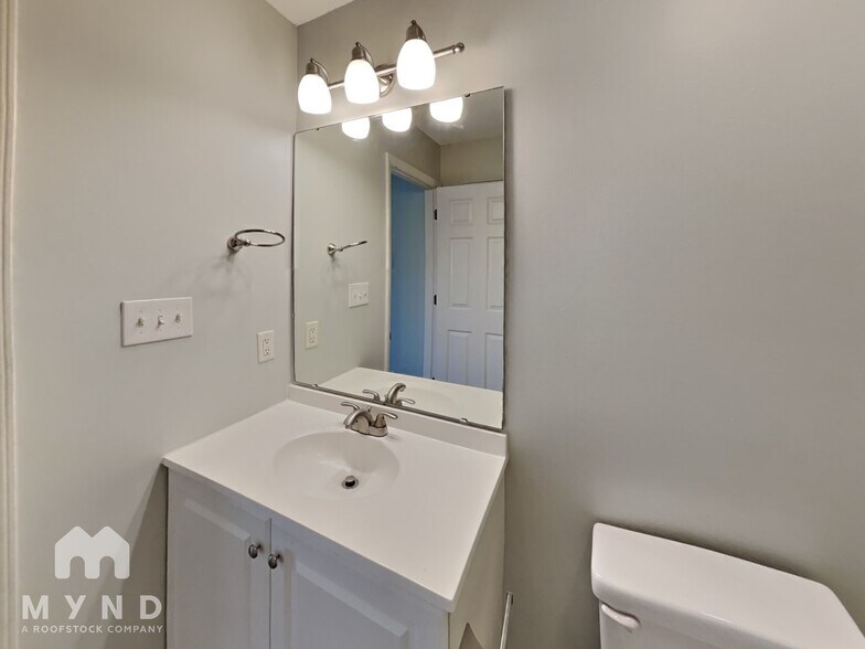 Building Photo - 1518 Lantern Pl