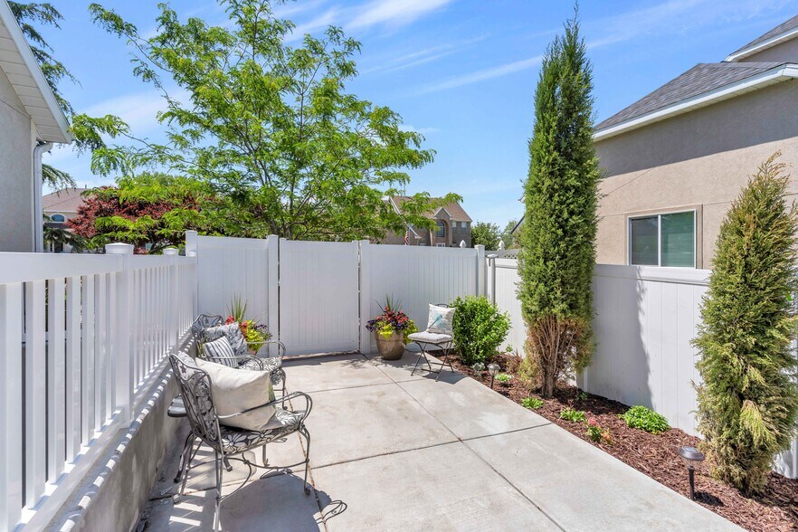 Building Photo - 9959 S Eden Point Cir