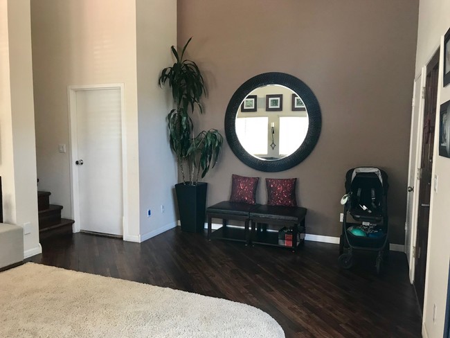 Building Photo - 4028 Mahaila Ave