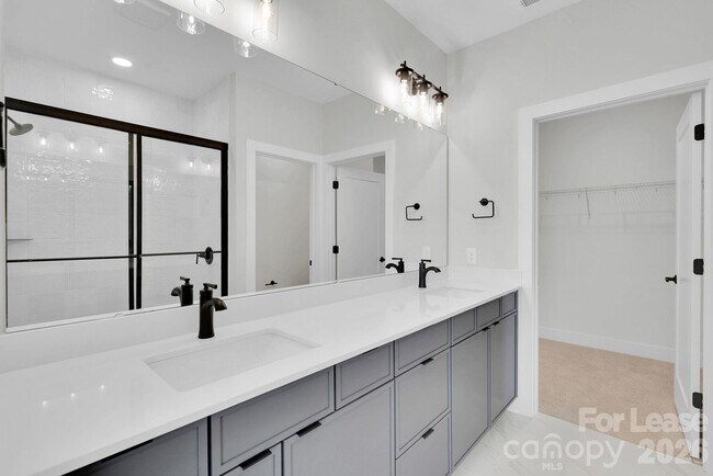 Building Photo - 113 Verbena St