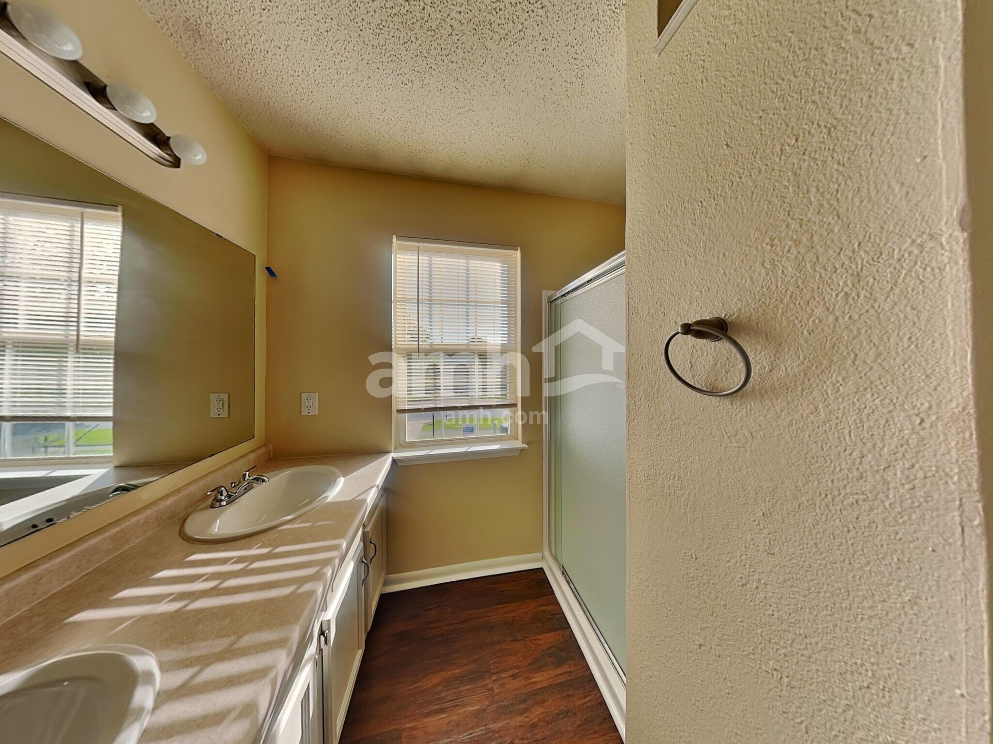 Building Photo - 1494 Blue Grass Pky