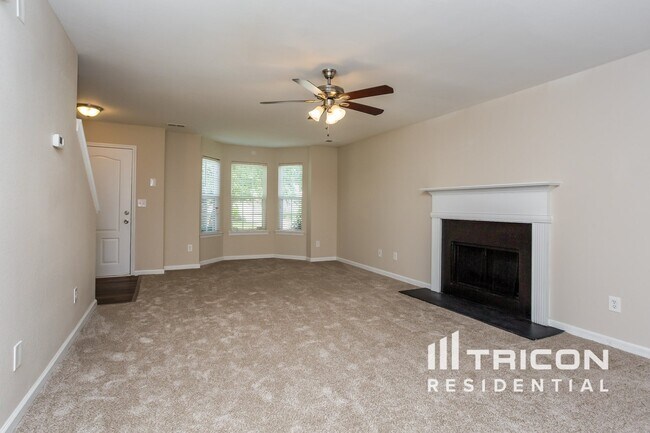 Building Photo - 130 Creek Way