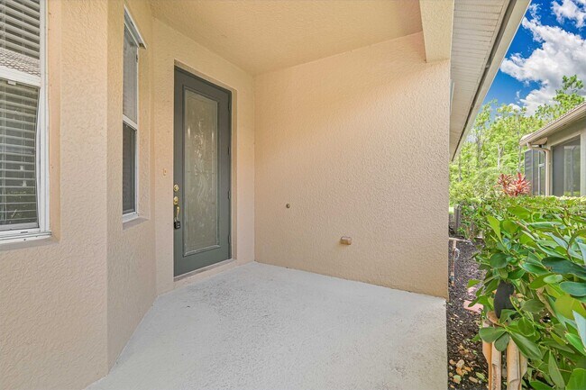 Building Photo - ** NOW AVAILABLE ** Villa in Bella Terra  - 2bed/2 bath plus den