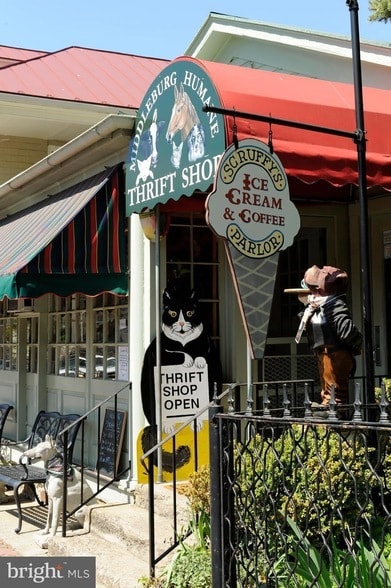 Building Photo - 23533 Light Horse Ct