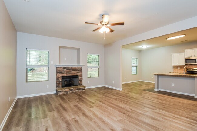 Building Photo - 131 Bethany Manor Dr