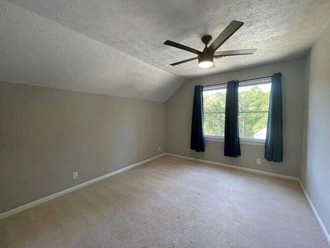Building Photo - 759 Brownlee Ln