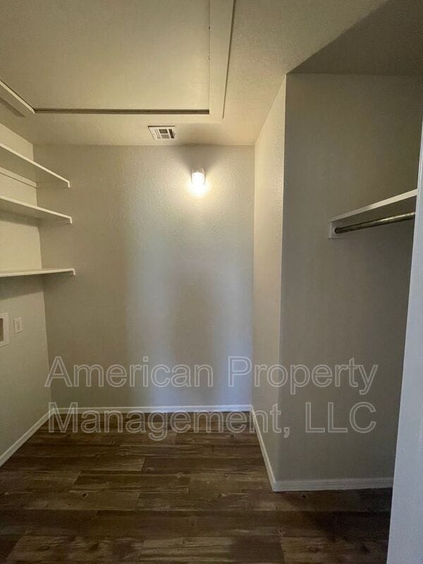 Building Photo - 12946 E 31st Ct