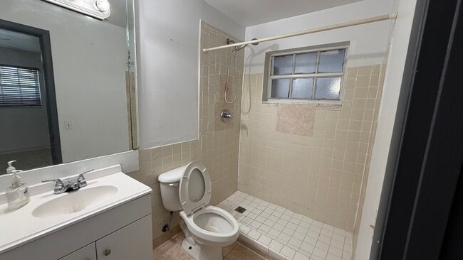 Building Photo - 16005 SW 107th Ct