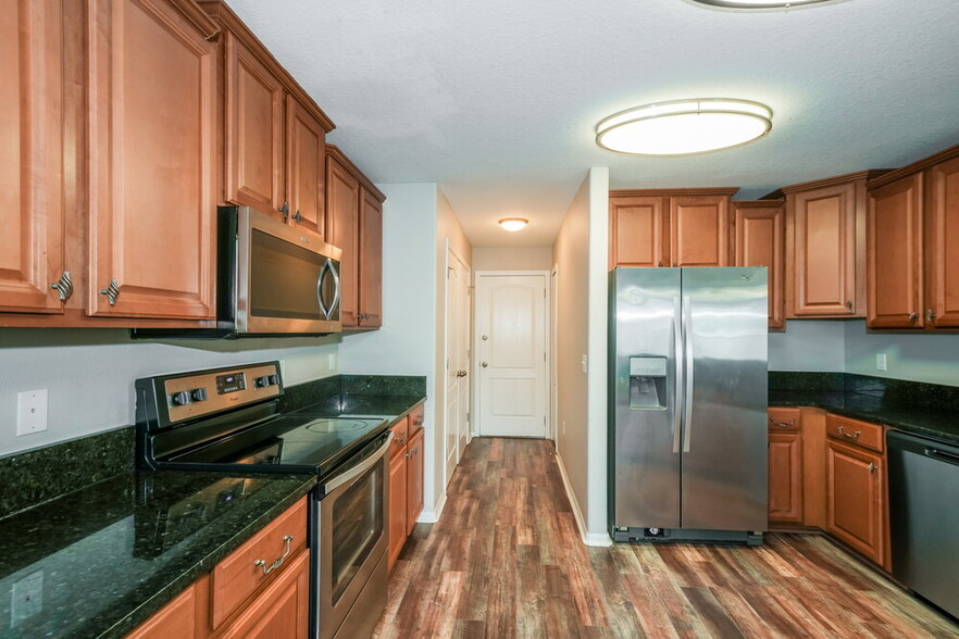 Building Photo - 7614 Maroon Peak Dr