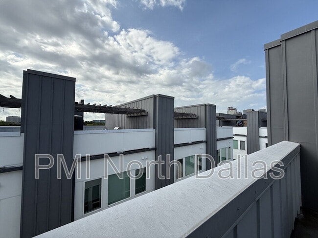 Building Photo - 1771 Mccoy St