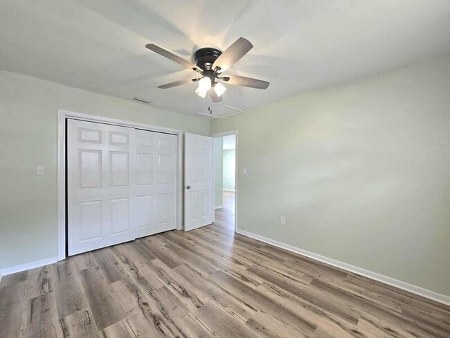 Building Photo - 829 Castle Way