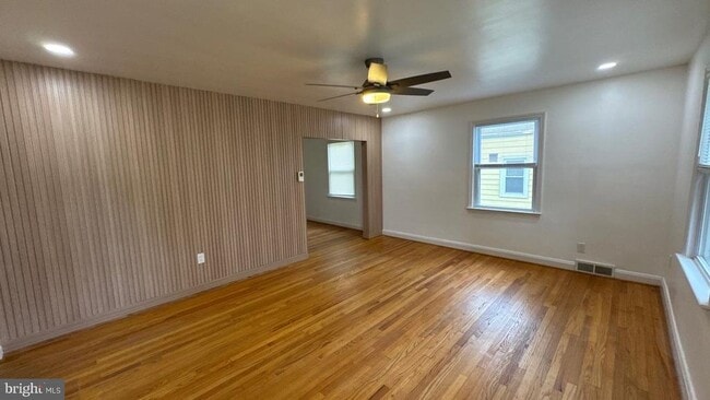 Building Photo - 436 Westshire Dr