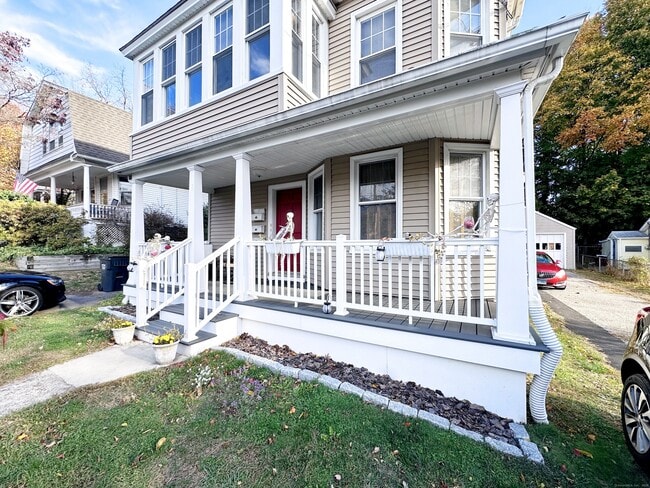 Building Photo - 76 Nichols Ave