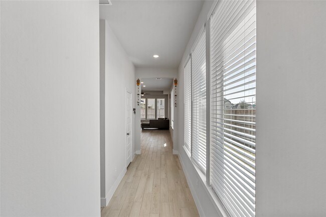 Building Photo - 17623 Azalea Clf Ct