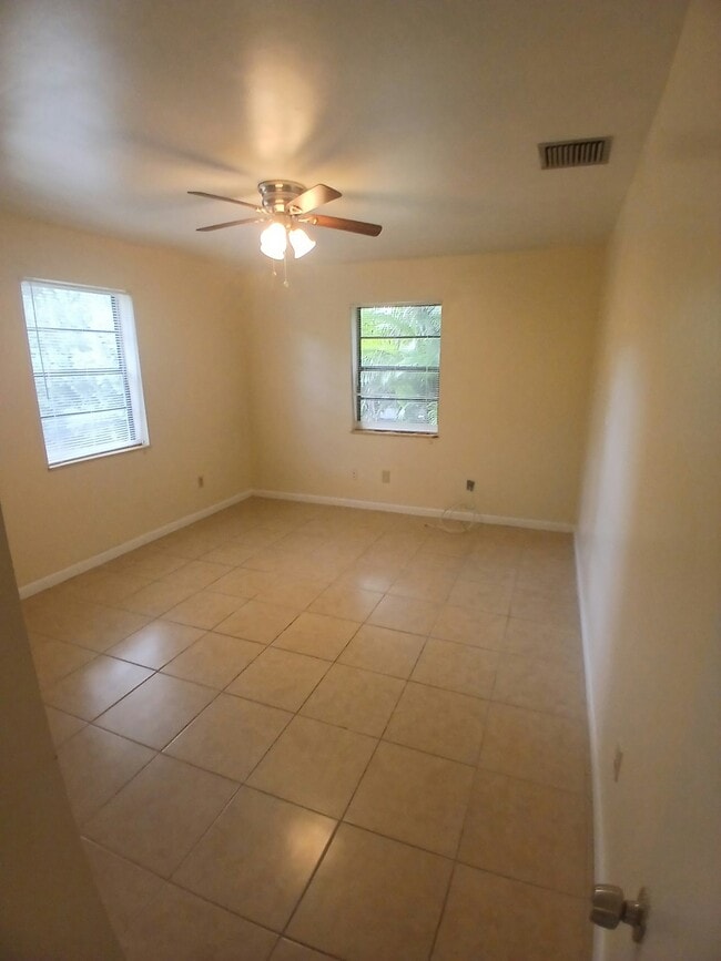 Building Photo - 7401 Paso Robles Blvd