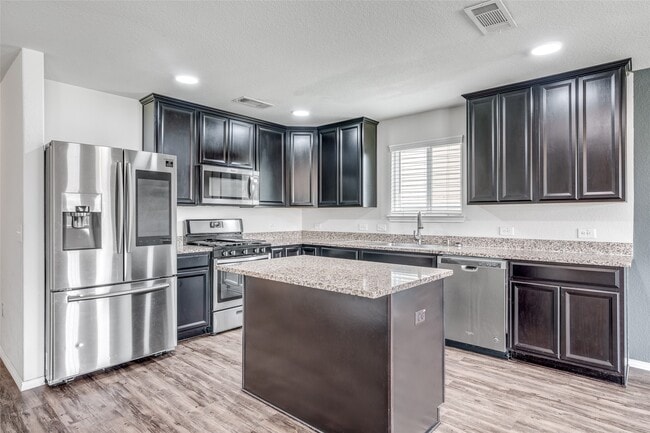 Building Photo - 5722 Basin Ranch Ln