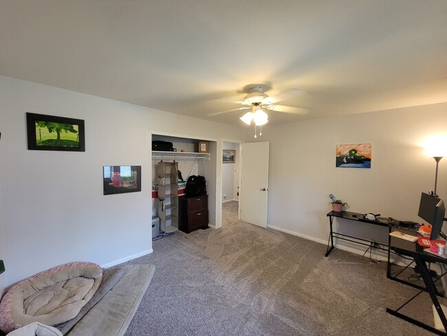 Building Photo - 512 Spruce Dr