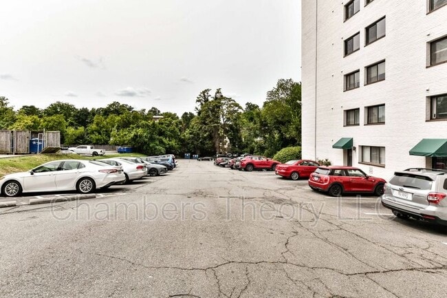 Building Photo - 2016 N Adams St