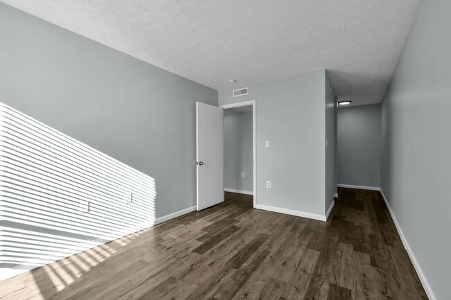 Building Photo - 2162 Fitzroy Dr