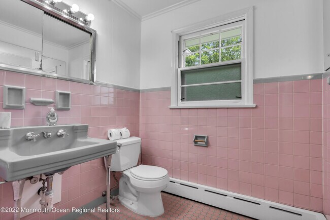 Building Photo - A208 Trenton Blvd