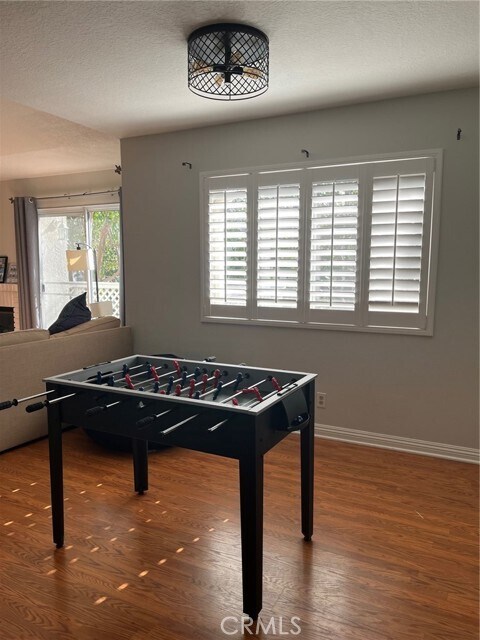 Building Photo - 20981 Oakville