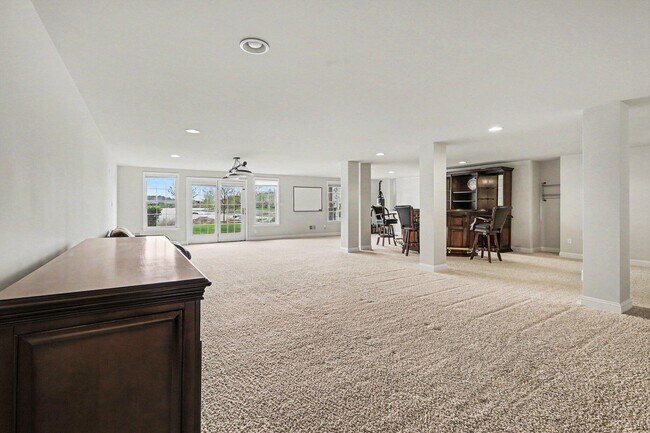 Building Photo - 24829 Reeds Pointe Dr
