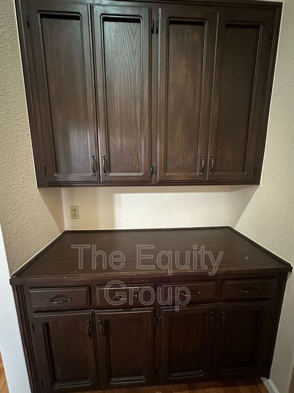 Building Photo - 1036 N Palm St