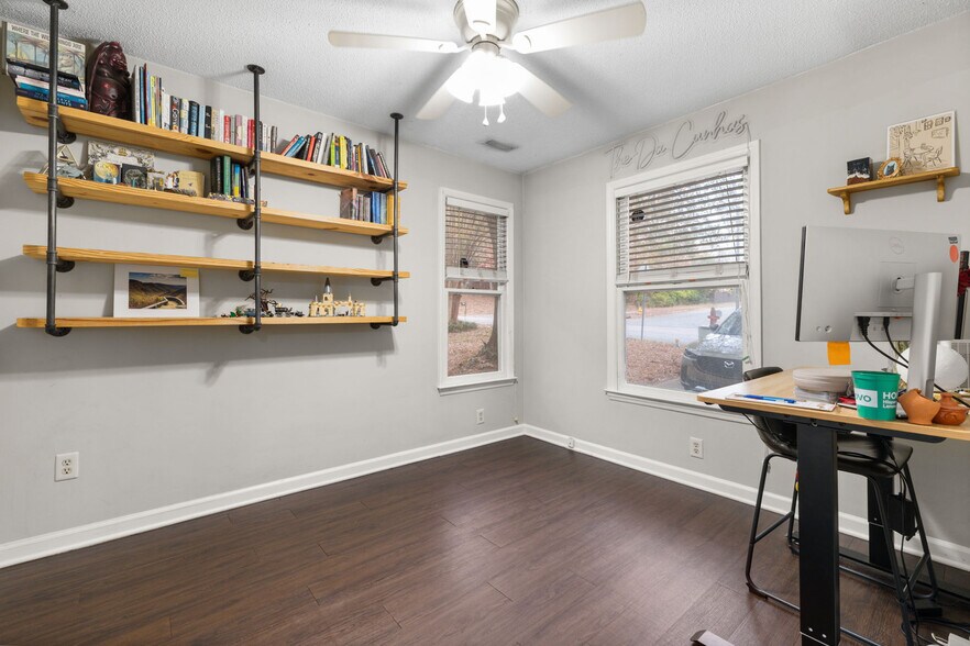 Building Photo - 3521 Greywood Dr