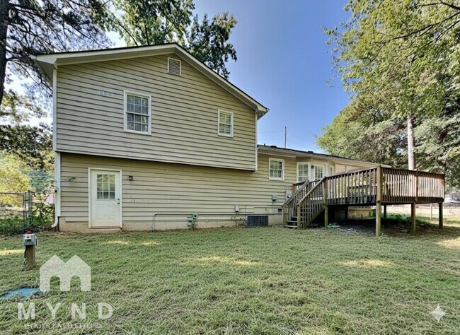 Building Photo - 2475 Suncrest Ct