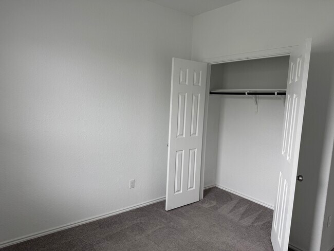 Closet in guest bedroom - 108 Banyon Dr
