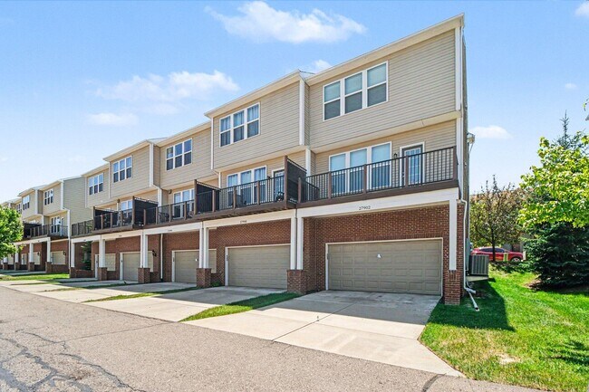 Building Photo - 27902 Hopkins Dr
