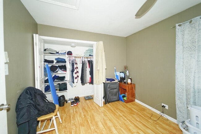 Building Photo - 389 Meadow Green Ln