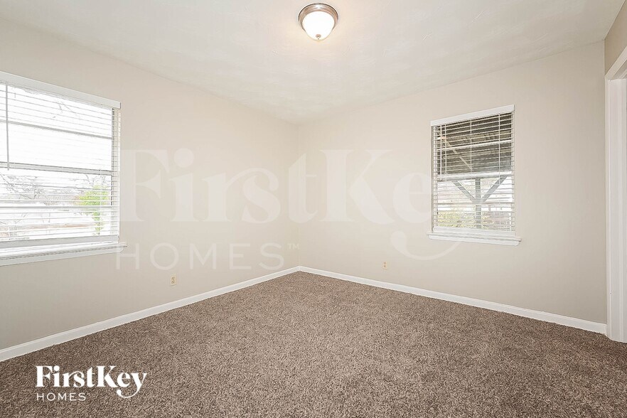 Building Photo - 3825 Tolbert St