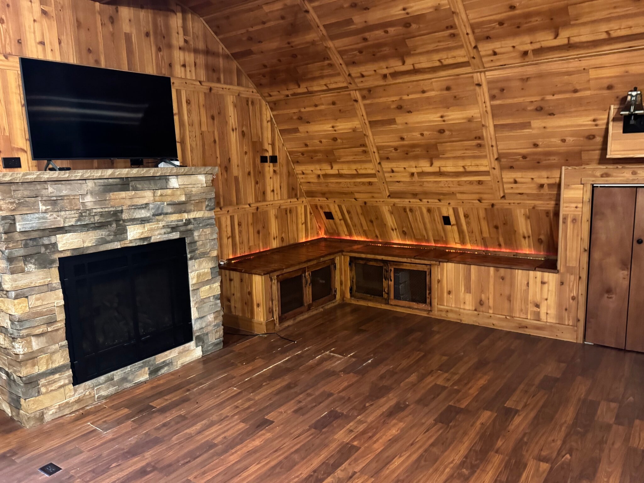 Building Photo - 324 Messenger Rd