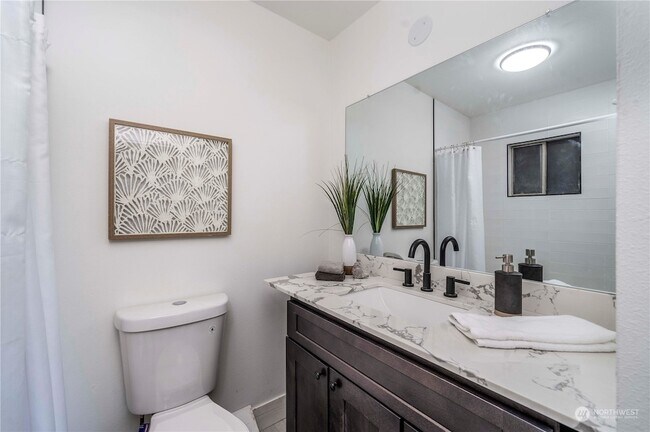 Building Photo - 6927 S Tyler St