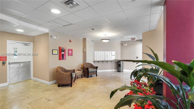 Building Photo - 120 Douglas Rd