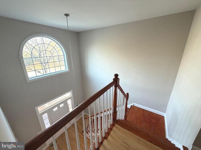 Building Photo - 728 18th St S