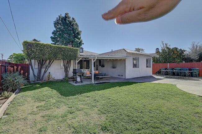 Building Photo - 444 N Shattuck Pl