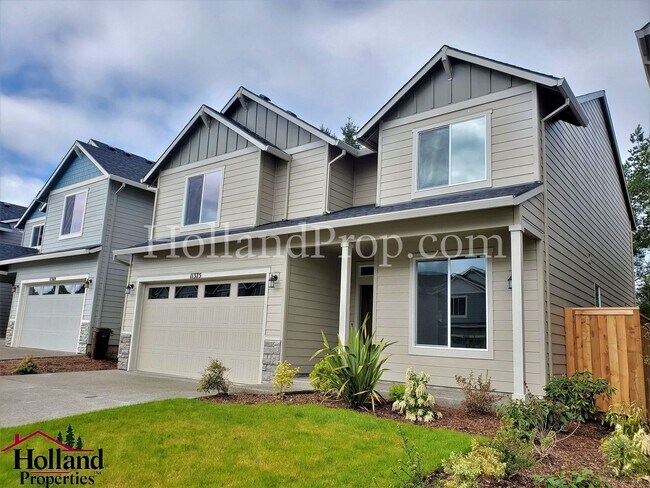 Building Photo - Spacious & Stylish 4-Bedroom Home with Mod...