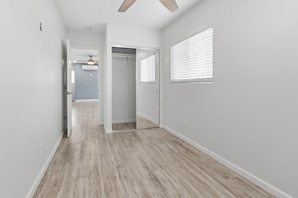 Bedroom - 9234 -9236 Winter Gardens Blvd