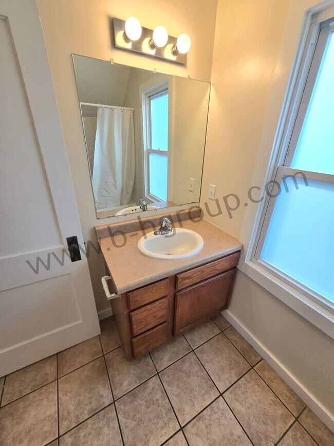 Building Photo - 1313 73rd St